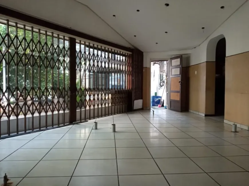 Foto do imóvel - Imóvel comercial para alugar ou à venda com 3 quartos, 2 banheiros, 480 m² e próximo ao Metrô.
