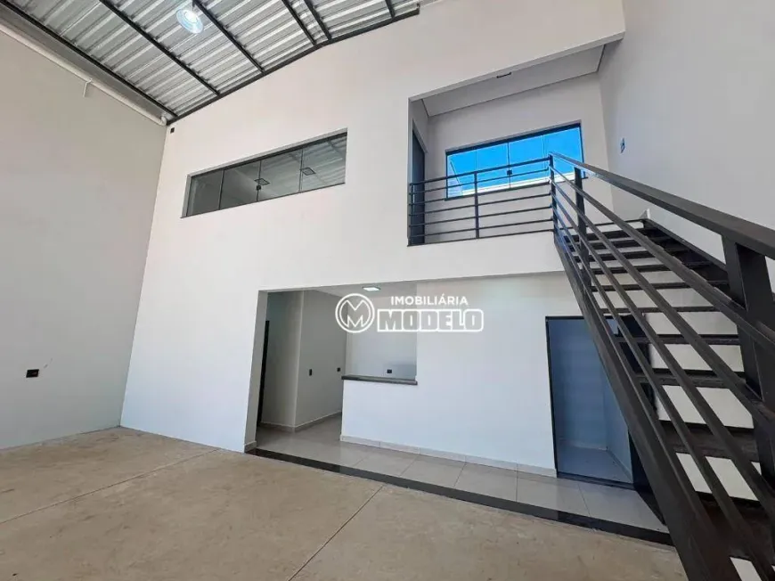 Foto do imóvel - Galpão/Depósito/Armazém para alugar com 2 vagas na garagem, 2 banheiros e 181 m² em