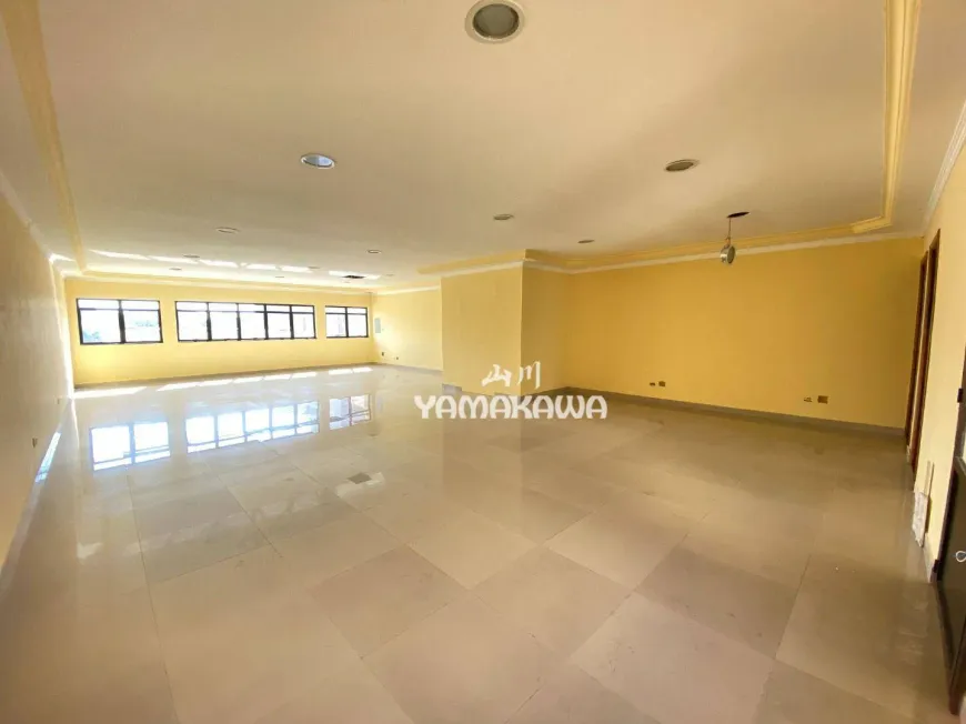 Foto do imóvel - Prédio inteiro para alugar com 300 m², 4 banheiros e 6 vagas na garagem em