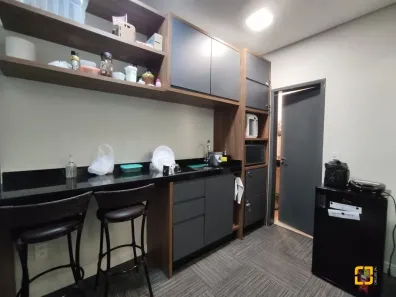 Conjunto Comercial / Sala à venda, 64m² no Centro, Florianópolis