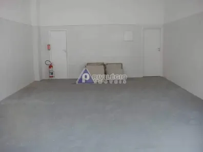 Loja / Salão / Ponto Comercial à venda, 65m² no Catete, Rio de Janeiro