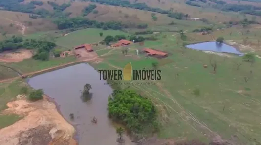Fazenda / Sítio / Chácara com 3 Quartos à venda, 168m² no , Ipameri
