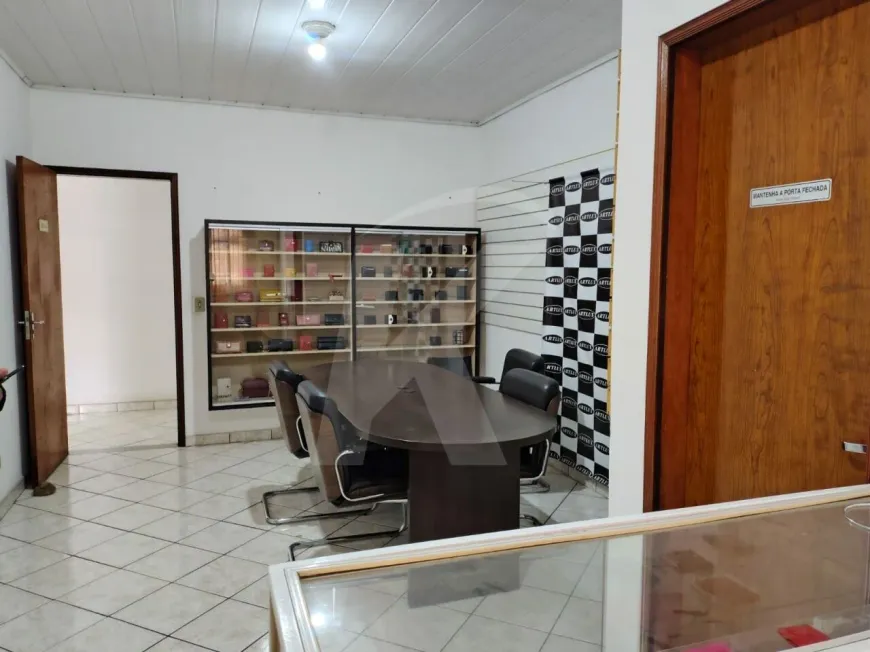 Foto do imóvel - Sala/Conjunto/Escritório para alugar com 20 m² e 2 banheiros em