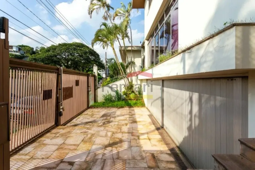 Foto do imóvel - Sobrado para comprar com 442 m², 4 quartos, 4 banheiros, 10 vagas