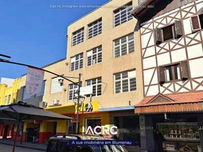Conjunto Comercial / Sala para alugar, 874m² no Centro, Blumenau