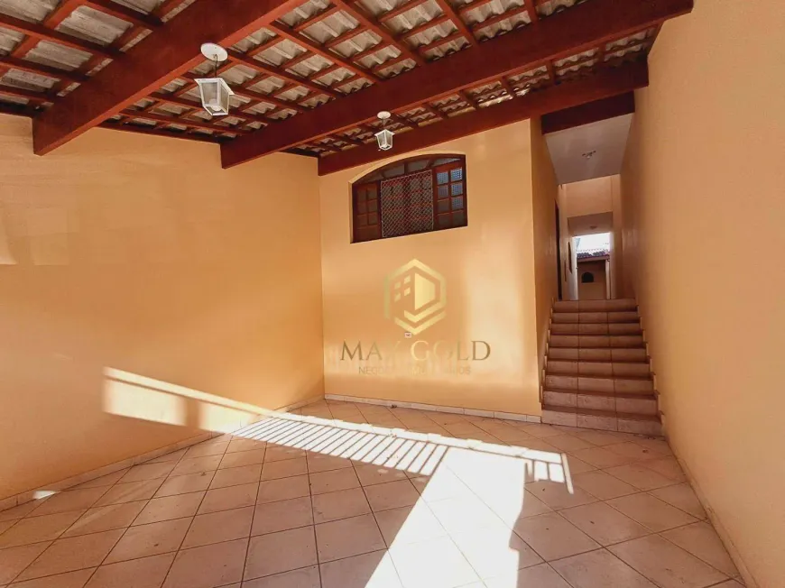Foto do imóvel - Casa para alugar com 3 quartos, 1 suíte, 130 m² e varanda em