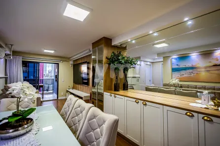 Apartamento com 2 Quartos à venda, 76m² no Centro, Curitiba
