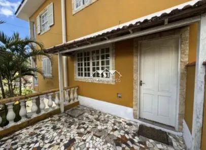 Prédio/Edifício Inteiro com 8 Quartos à venda, 450m² no Bingen, Petrópolis