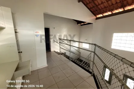 Casa Comercial com 4 Quartos para alugar, 600m² no Pitangueiras, Lauro de Freitas