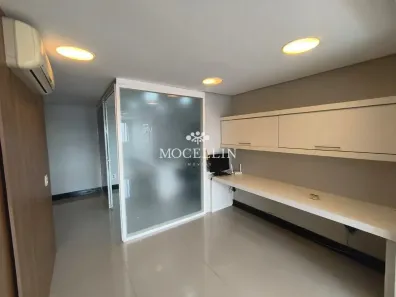 Conjunto Comercial / Sala à venda, 62m² no Centro, Curitiba