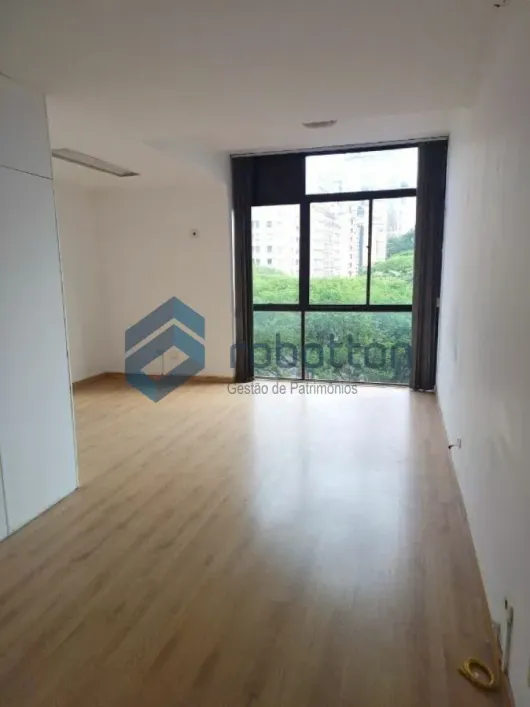 Foto do imóvel - Sala/Conjunto/Escritório para alugar com 57 m², 1 banheiro e próximo ao Metrô Anhangabaú em
