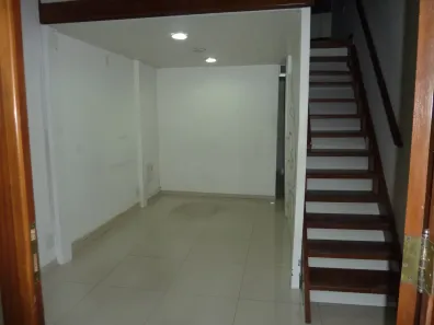 Loja / Salão / Ponto Comercial para venda ou aluguel, 30m² no Praia do Canto, Vitória