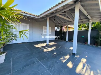 Casa com 2 Quartos para alugar, 96m² no Campeche, Florianópolis