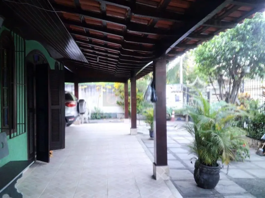 Foto do imóvel - Casa à venda com 4 quartos, 1 suíte, 385 m², 4 banheiros e 4 vagas na garagem em