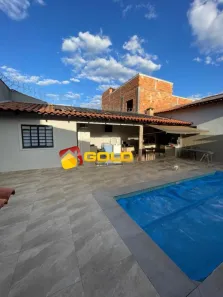Casa com 3 Quartos à venda, 127m² no Jardim Patrícia, Uberlândia