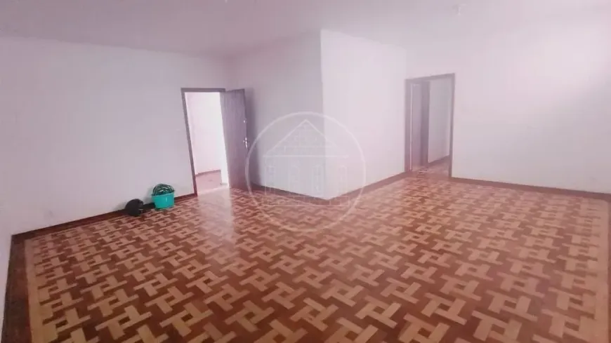 Foto do imóvel - Imóvel comercial para alugar com 3 quartos, 4 banheiros, 4 vagas na garagem e cozinha, próximo.