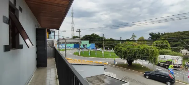 Sobrado com 3 Quartos para alugar, 158m² no Vila Iapi, Taubaté