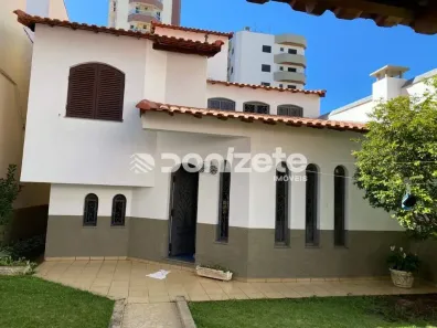 Sobrado com 4 Quartos para alugar, 314m² no Vila Bastos, Santo André