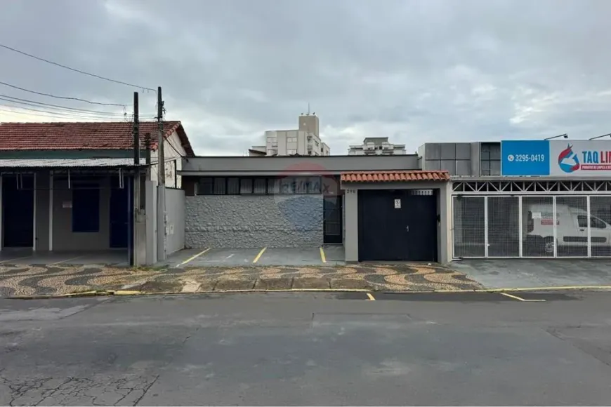 Foto do imóvel - Imóvel comercial para alugar com 206 m², 3 quartos, 2 banheiros, 2 vagas