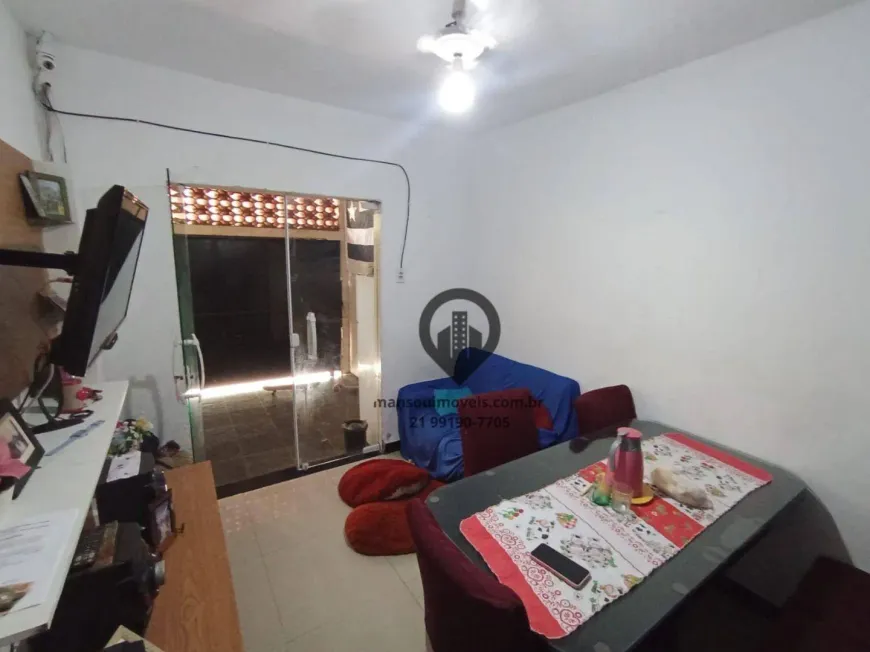Foto do imóvel - Casa à venda com 3 quartos, 1 banheiro, 1 vaga na garagem, quintal e aceita animais em