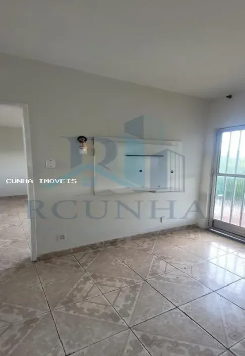 Foto do imóvel - Casa para alugar com 1 quarto, 1 banheiro, varanda e 50 m² perto da Estação Oswaldo Cruz em