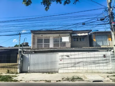 Casa com 5 Quartos à venda, 250m² no Iputinga, Recife
