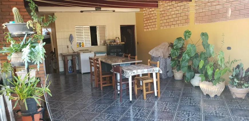 Foto do imóvel - Sobrado à venda com 3 quartos, 1 suíte, 250 m², 3 banheiros e 2 vagas na garagem em