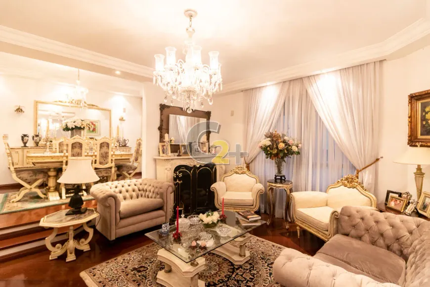 Foto do imóvel - Apartamento à venda com 4 quartos, 3 suítes, 225 m², 4 banheiros e 3 vagas na garagem em