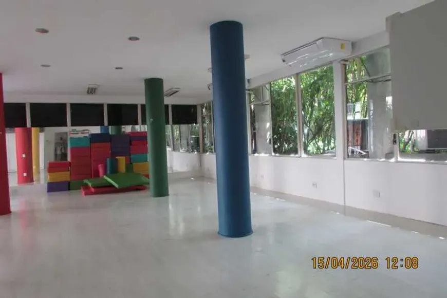 Foto do imóvel - Ponto comercial/Loja/Box à venda com 250 m², 3 banheiros e portaria 24h no condomínio em