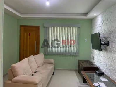 Casa com 2 Quartos à venda, 88m² no Vila Valqueire, Rio de Janeiro