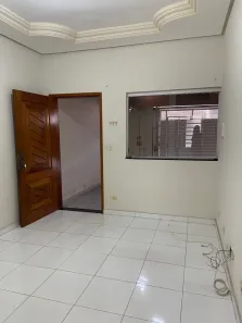 Casa com 2 Quartos para alugar, 75m² no Centro, Taubaté