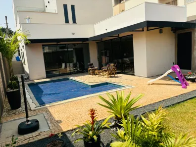 Casa com 3 Quartos à venda, 230m² no Daniel Fonseca, Uberlândia