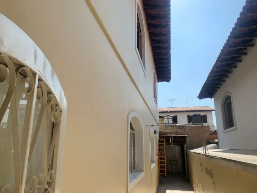 Foto do imóvel - Sobrado à venda com 3 quartos, 3 suítes, de 140 a 150 m², 3 a 4 banheiros e 2 vagas em