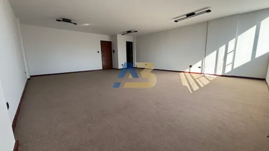 Conjunto Comercial / Sala à venda, 71m² no Centro, Curitiba
