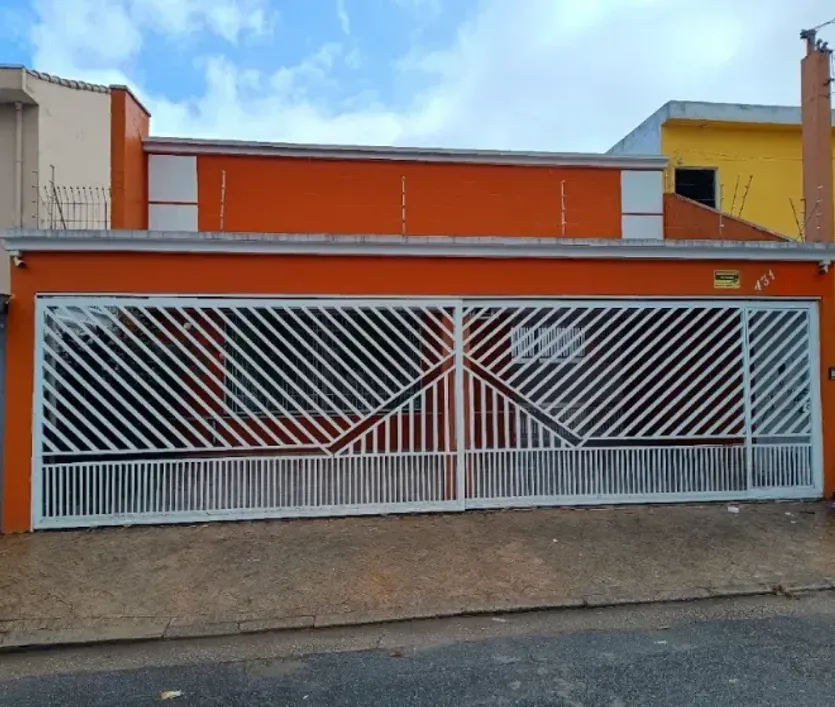 Foto do imóvel - Casa para alugar com 2 quartos, 3 banheiros, 140 m², 2 vagas na garagem e condomínio com.