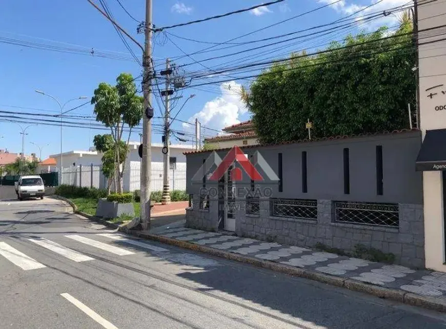 Foto do imóvel - Casa à venda com 4 quartos, 3 banheiros, 180 m², aceita animais e próximo da Estação Mogi Das.