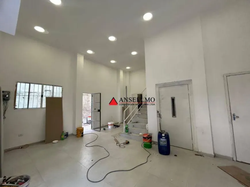 Foto do imóvel - Prédio/Edificio inteiro para alugar com 200 m², 4 banheiros e 3 vagas na garagem em