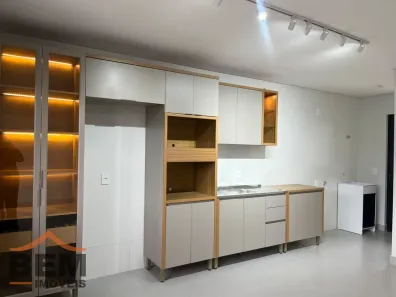 Casa com 2 Quartos para alugar, 75m² no Centro, Camboriú