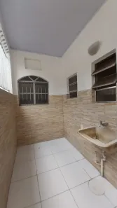 Casa com 1 Quarto para alugar, 27m² no Centro, Nilópolis