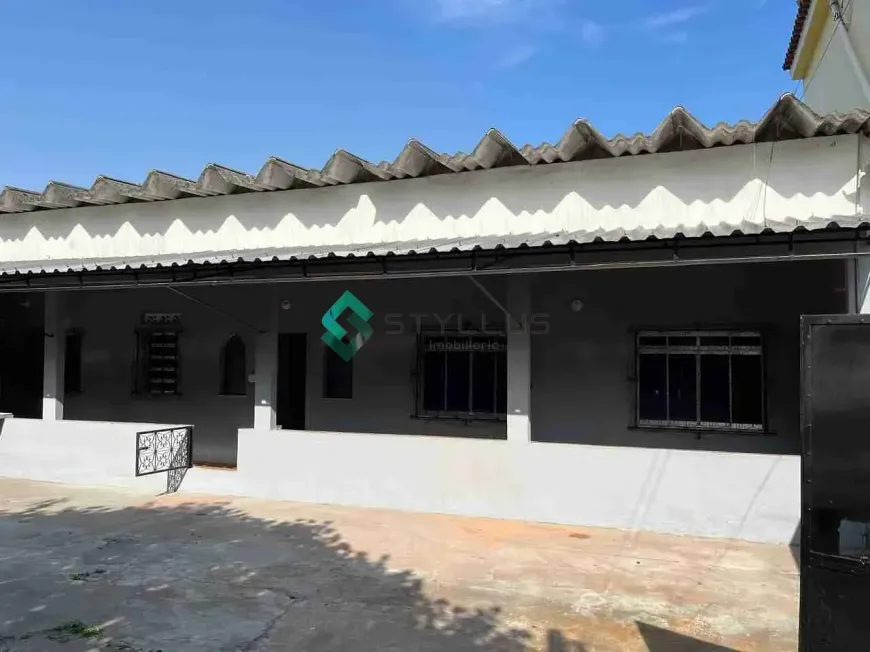 Foto do imóvel - Casa para alugar com 2 quartos, 1 banheiro, 2 vagas na garagem, varanda e cozinha planejada.
