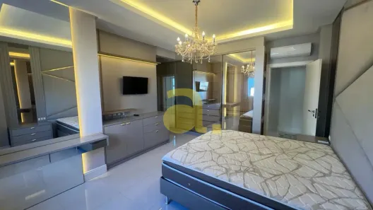 Apartamento com 4 Quartos à venda, 268m² no Meia Praia, Itapema