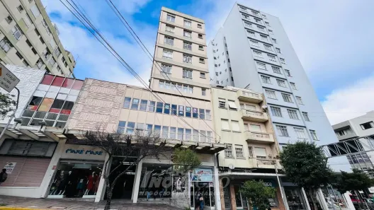 Conjunto Comercial / Sala à venda, 135m² no Centro, Caxias do Sul