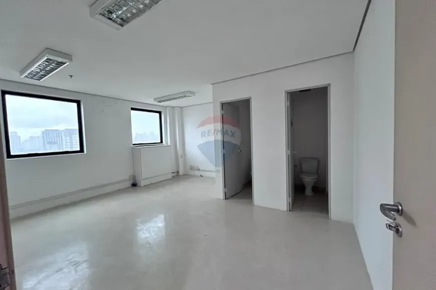 Foto do imóvel - Sala/Conjunto/Escritório para alugar com 26 m², 1 banheiro e 1 vaga na garagem próximo ao Metrô.