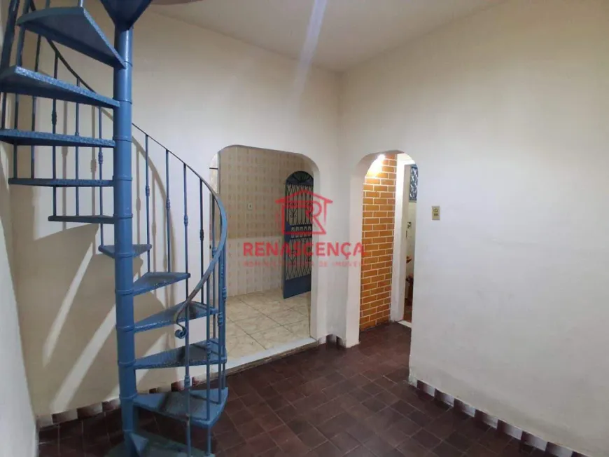 Foto do imóvel - Casa para alugar com 3 quartos, 2 banheiros, 1 vaga na garagem e aceita animais em