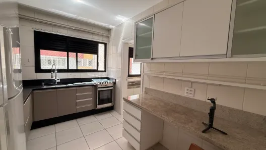 Apartamento com 3 Quartos para alugar, 123m² no Centro, Florianópolis