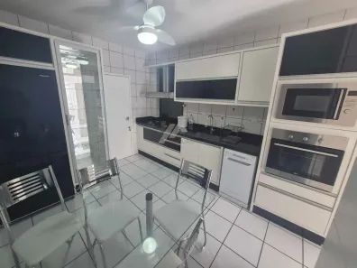 Apartamento com 3 Quartos para alugar, 117m² no Centro, Florianópolis