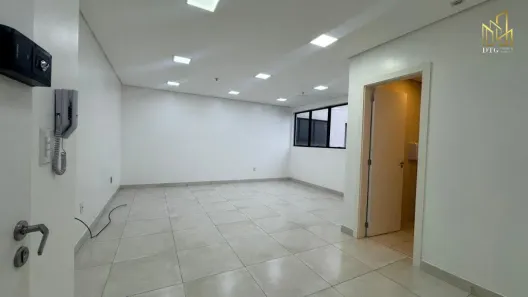 Conjunto Comercial / Sala para alugar, 35m² no Centro, Canoas