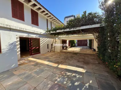 Casa com 4 Quartos à venda, 498m² no Centro, Uberaba