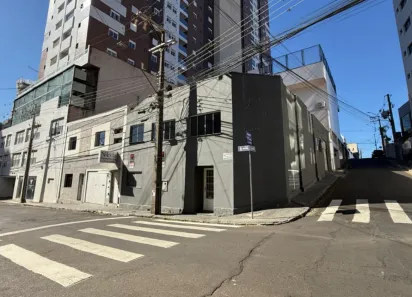Casa com 3 Quartos para alugar, 200m² no Centro, Ponta Grossa