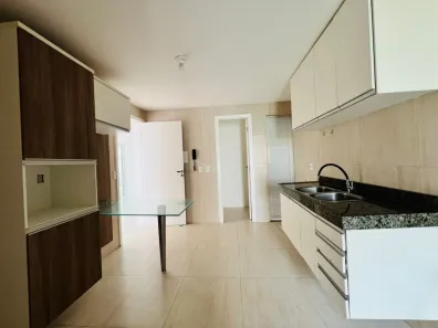 Casa com 3 Quartos para alugar, 178m² no Precabura, Eusébio